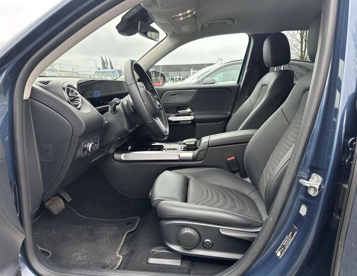 Mercedes-Benz EQB 13