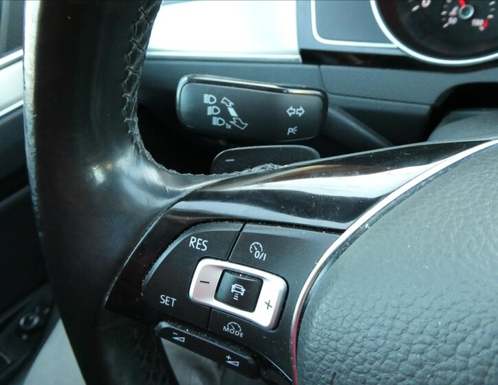 Volkswagen Passat 30