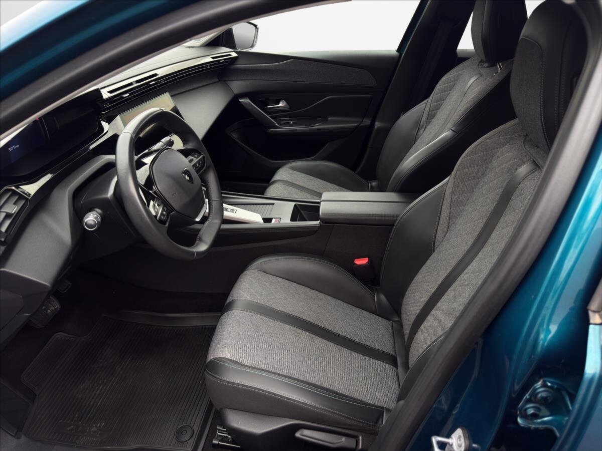 Peugeot 408 Liftback 1,2 l 96 kw