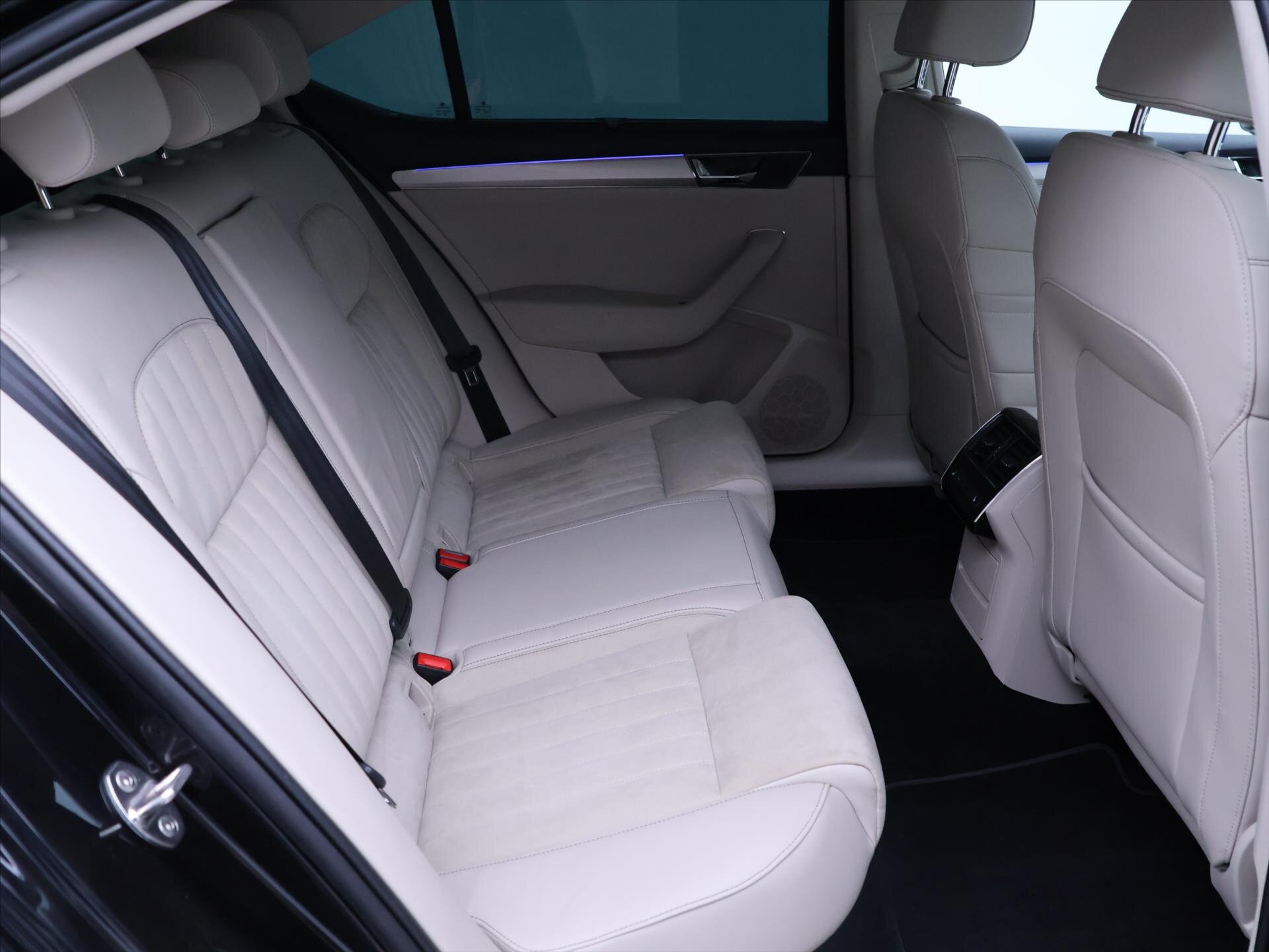 Škoda Superb Liftback 2,0 l 110 kw