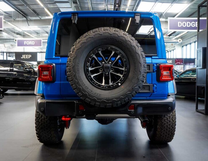 Jeep Wrangler 4