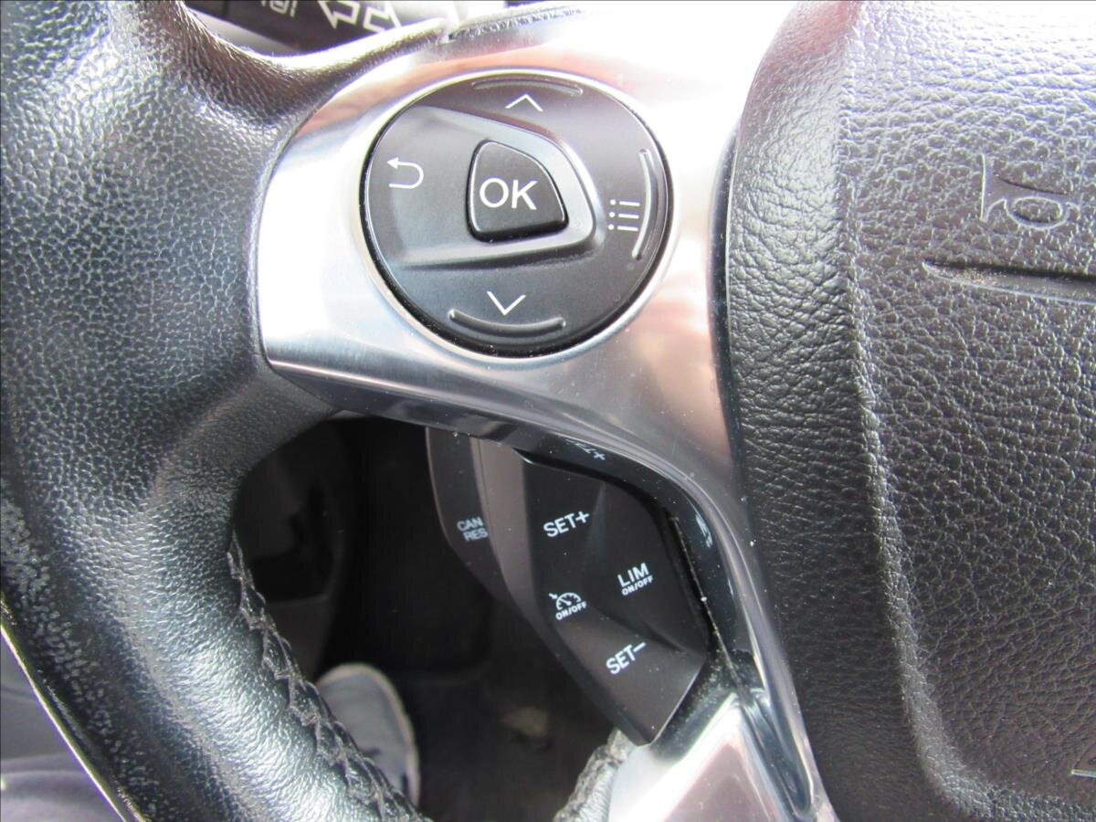 Ford Tourneo Connect Kombi 1,5 l 88 kw