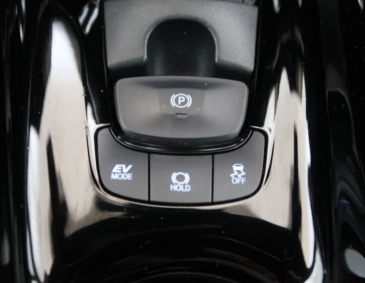 Toyota C-HR Hatchback 2,0 l 112 kw