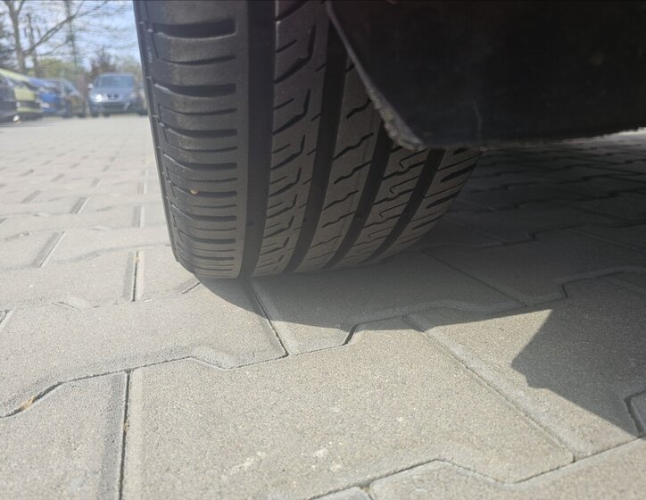 Škoda Rapid Hatchback 1,2 l 77 kw