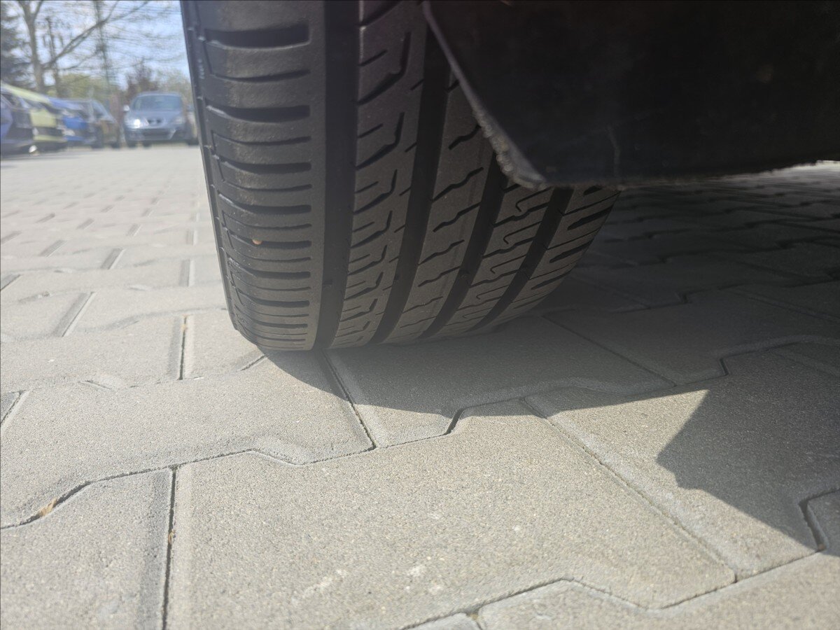 Škoda Rapid Hatchback 1,2 l 77 kw