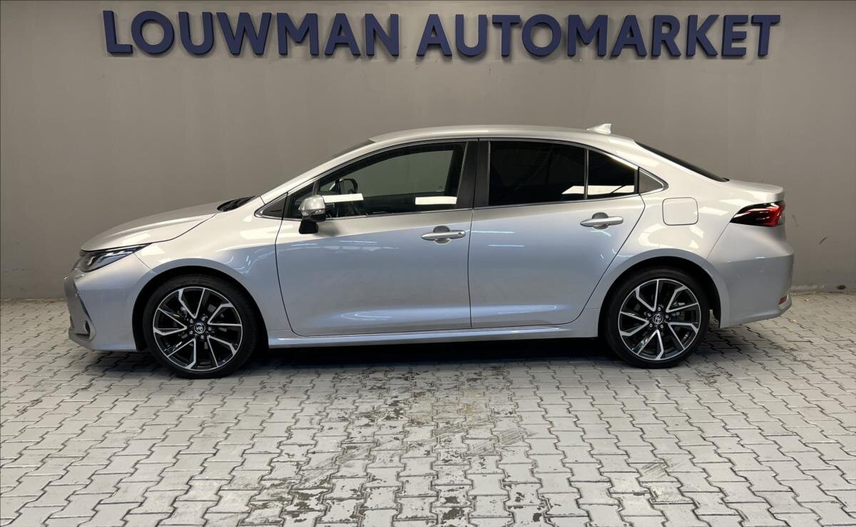 Toyota Corolla Sedan / Limuzína 1,8 l 72 kw