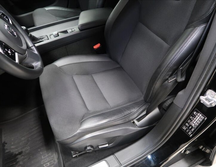 Volvo V60 Kombi 2,0 l 140 kw