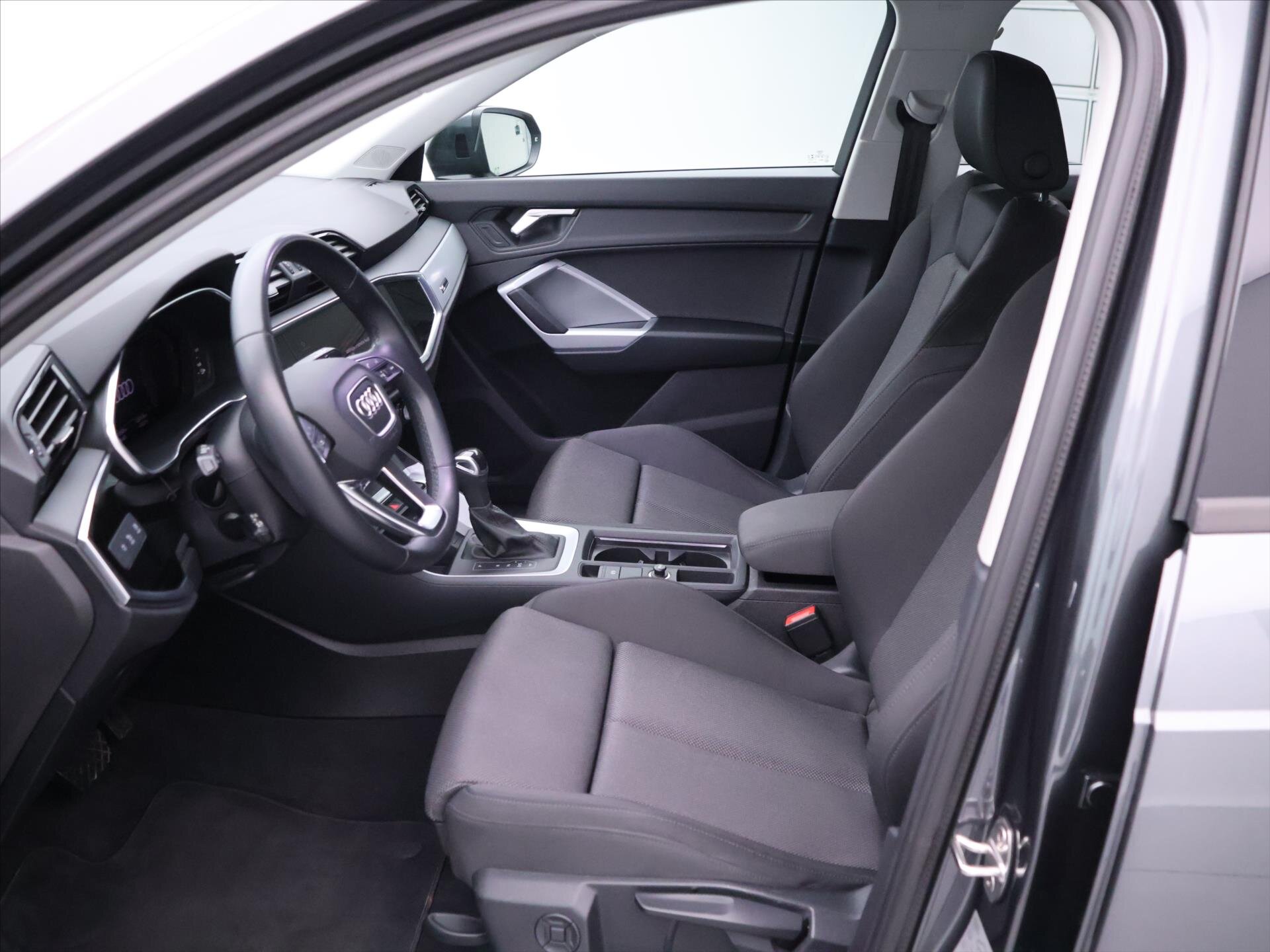 Audi Q3 SUV / Terénní 1,5 l 110 kw