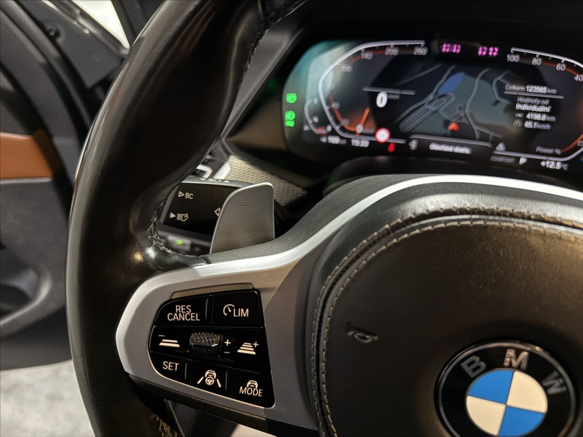 BMW X5 SUV 3,0 l 245 kw