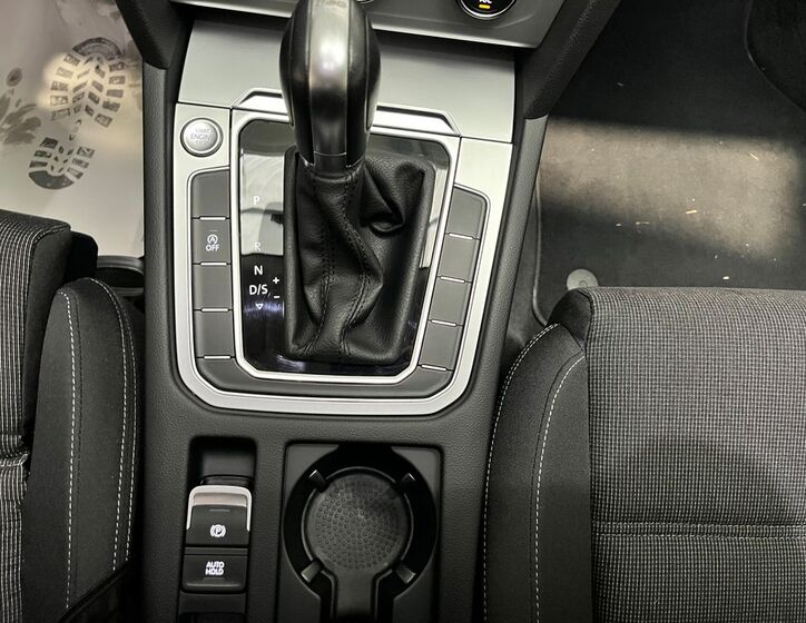 Volkswagen Passat 16