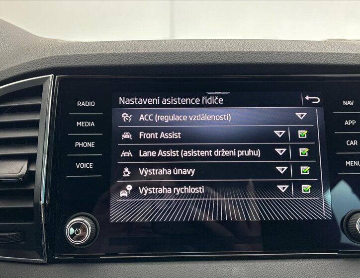 Škoda Karoq SUV / Terénní 1,5 l 110 kw