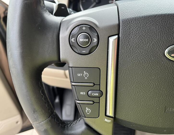 Land Rover Discovery 23