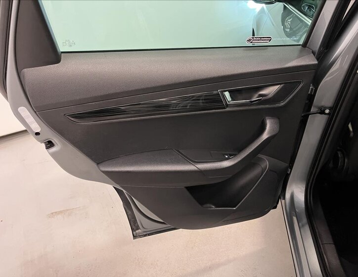 Škoda Karoq SUV 1,5 l 110 kw