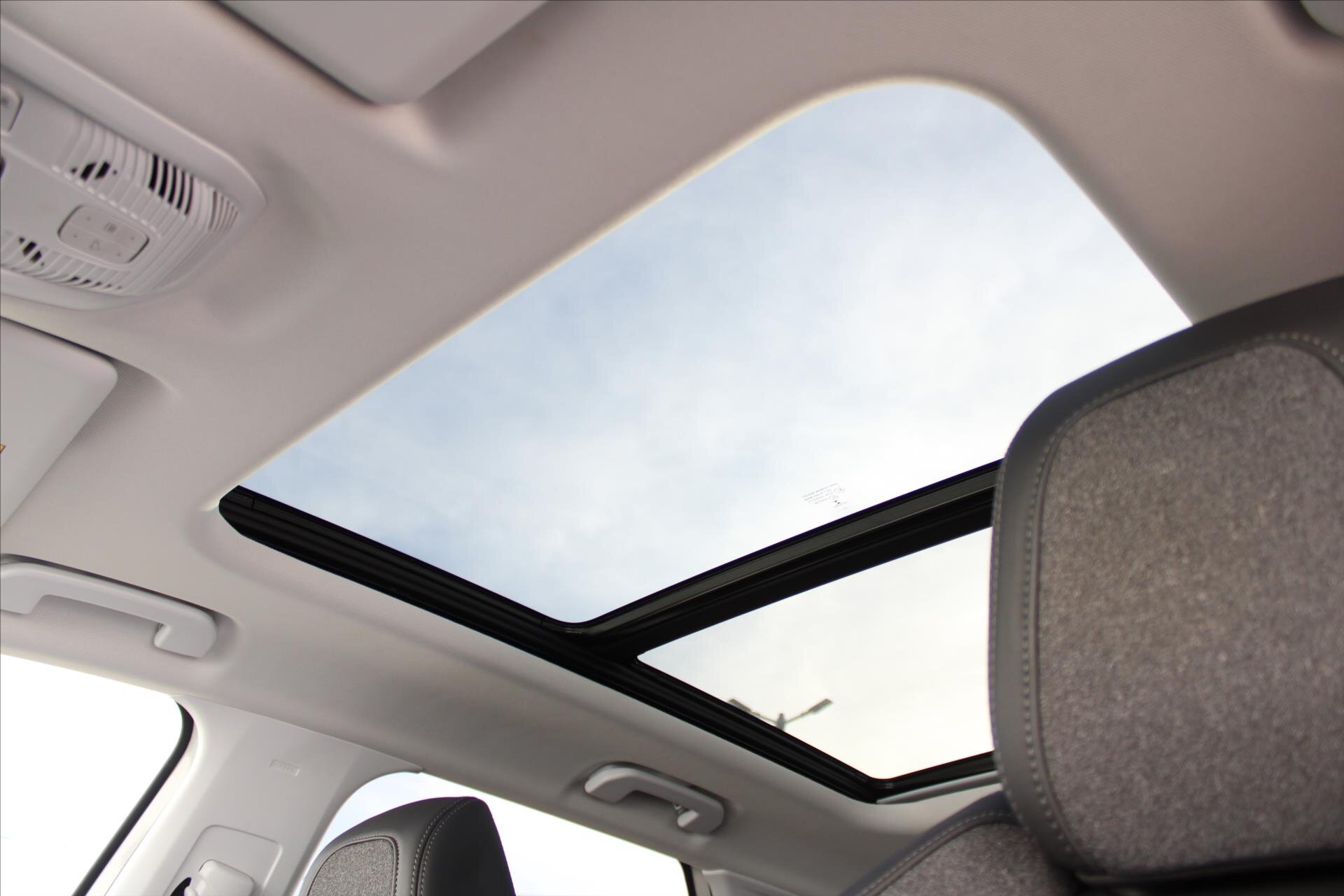 Peugeot 3008 SUV 1,5 l 96 kw