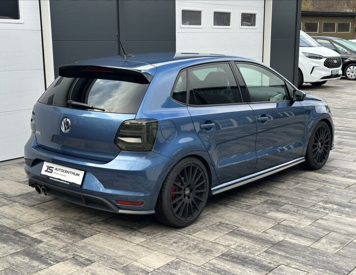Volkswagen Polo Hatchback 1,8 l 141 kw