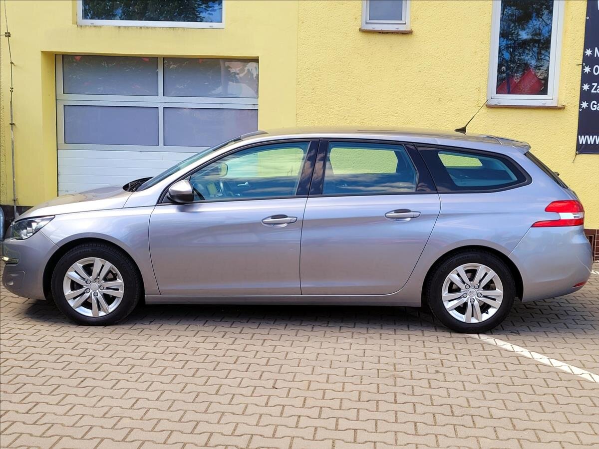 Peugeot 308 Kombi 1,2 l 96 kw