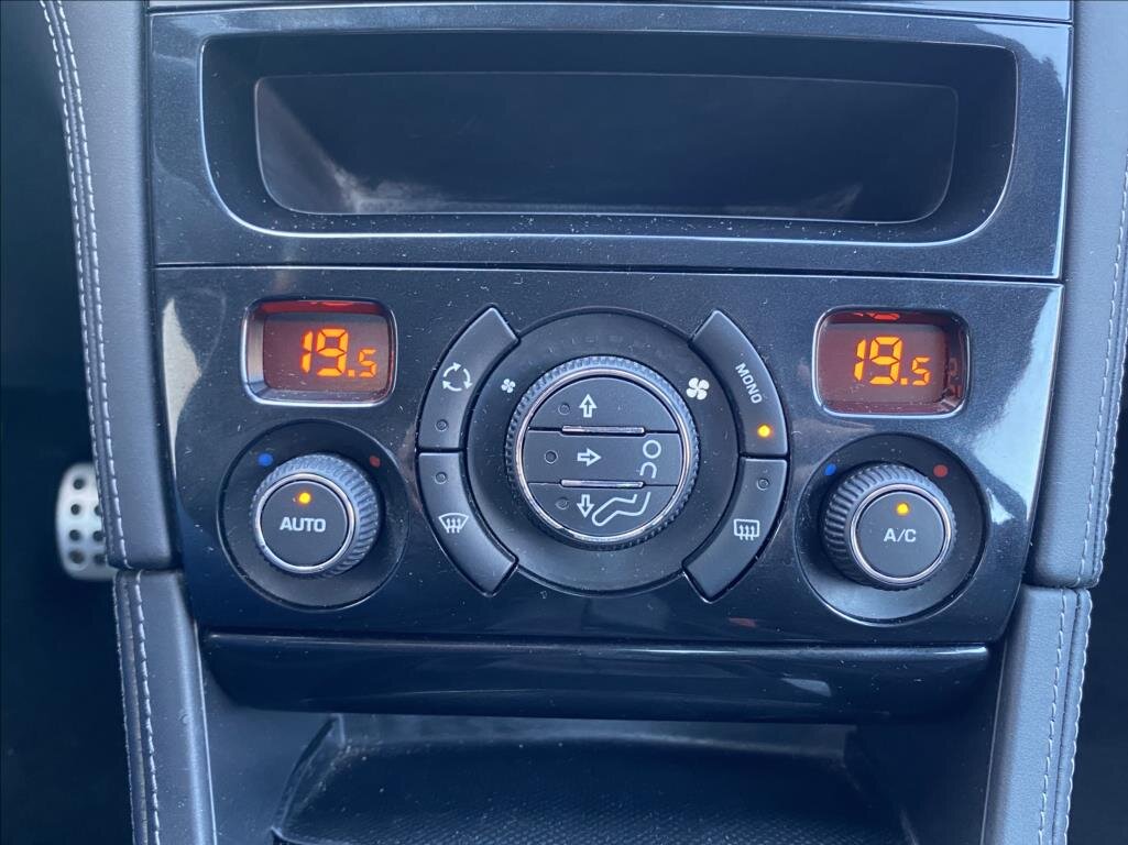 Peugeot RCZ Kupé 2,0 l 120 kw