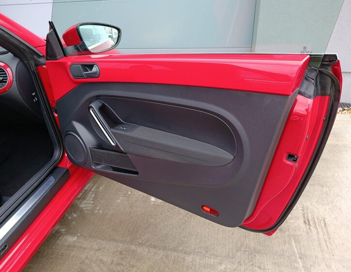 Volkswagen Beetle Kabriolet 1,2 l 77 kw