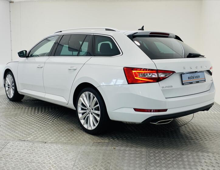 Škoda Superb 24