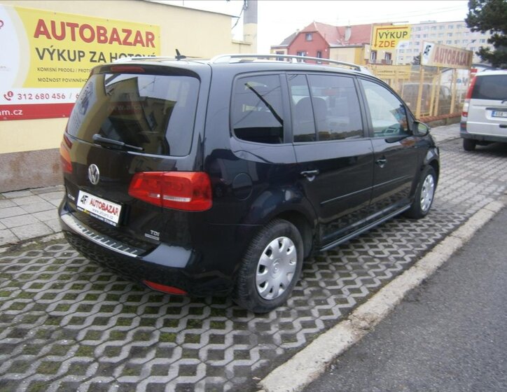 Volkswagen Touran Kombi 1,6 l 77 kw