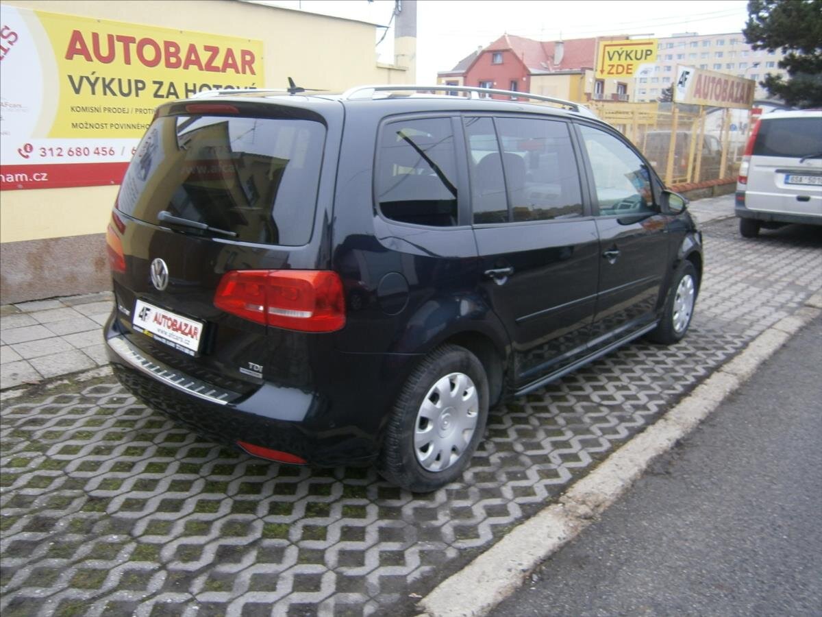 Volkswagen Touran Kombi 1,6 l 77 kw