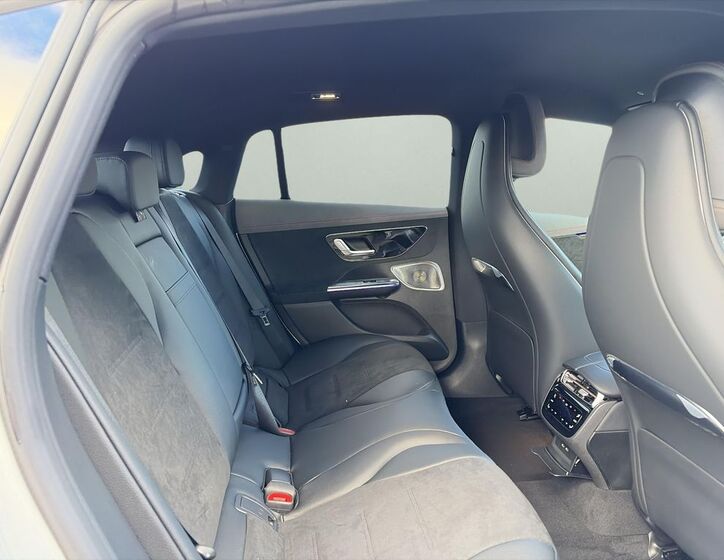 Mercedes-Benz EQE 13