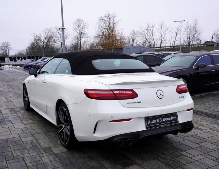 Mercedes-Benz Třídy E 4