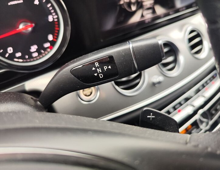 Mercedes-Benz Třídy E Sedan 3,0 l 190 kw