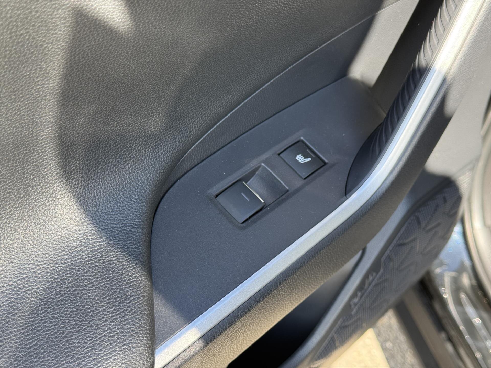 Toyota RAV4 SUV / Terénní 2,5 l 131 kw