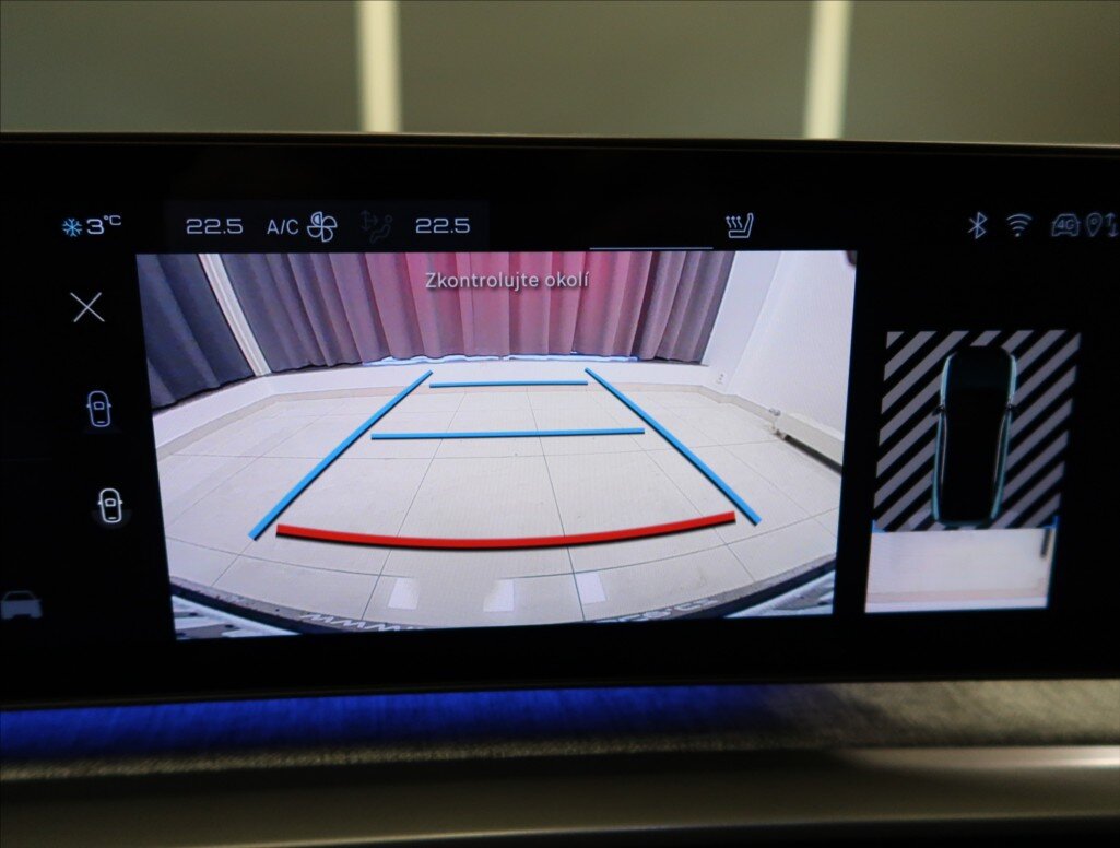 Peugeot 3008 SUV 1,2 l 100 kw