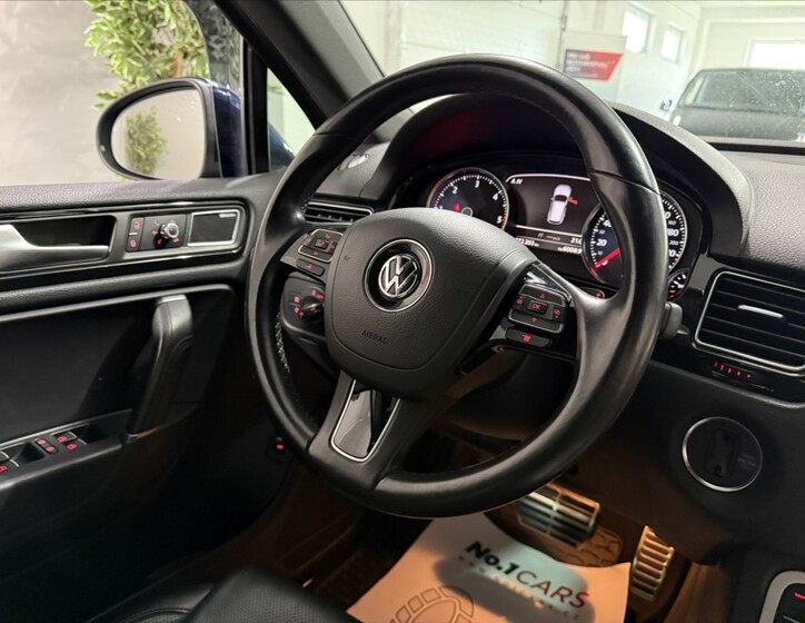 Volkswagen Touareg 16
