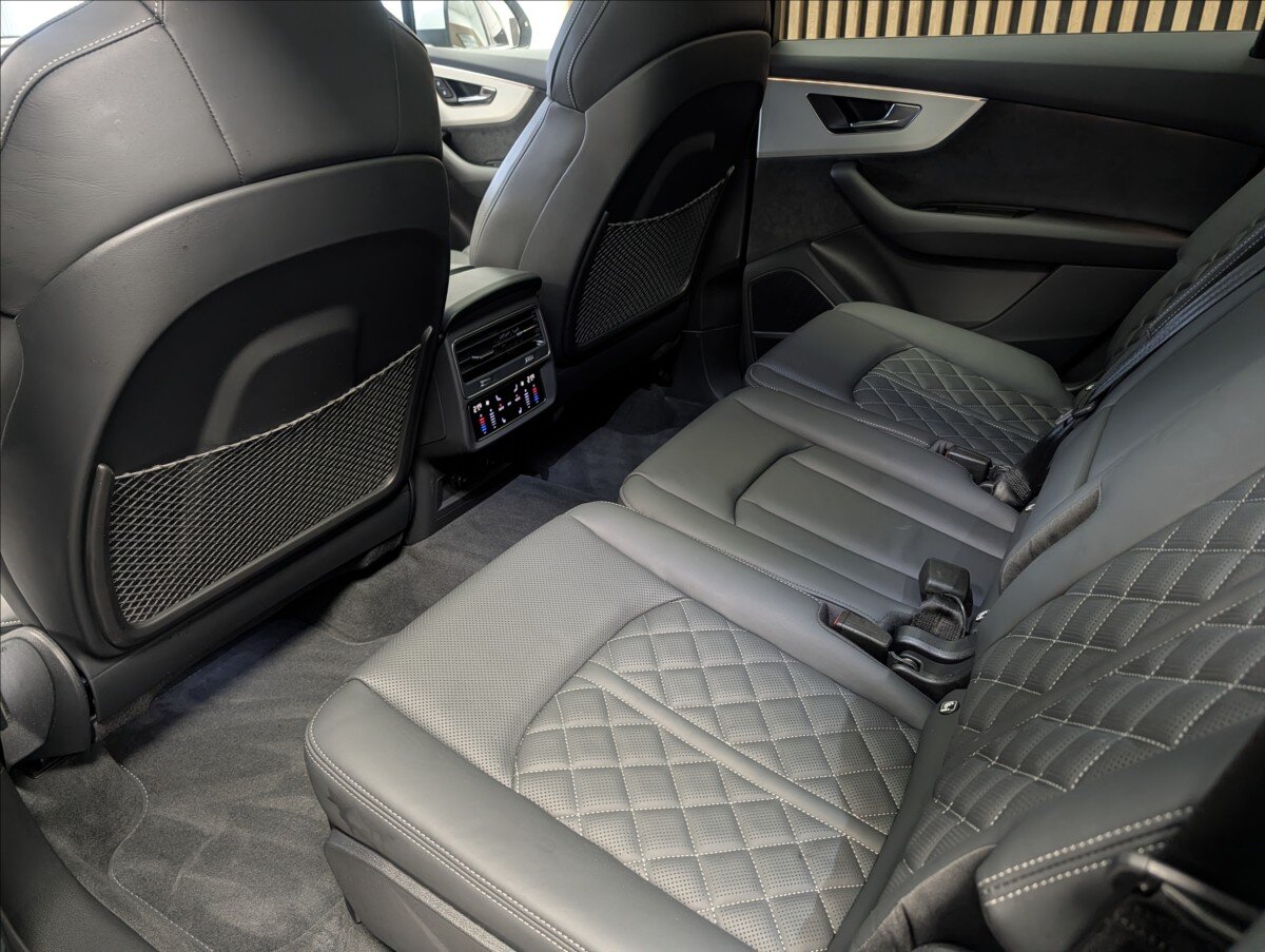 Audi Q7 Kombi 3,0 l 210 kw