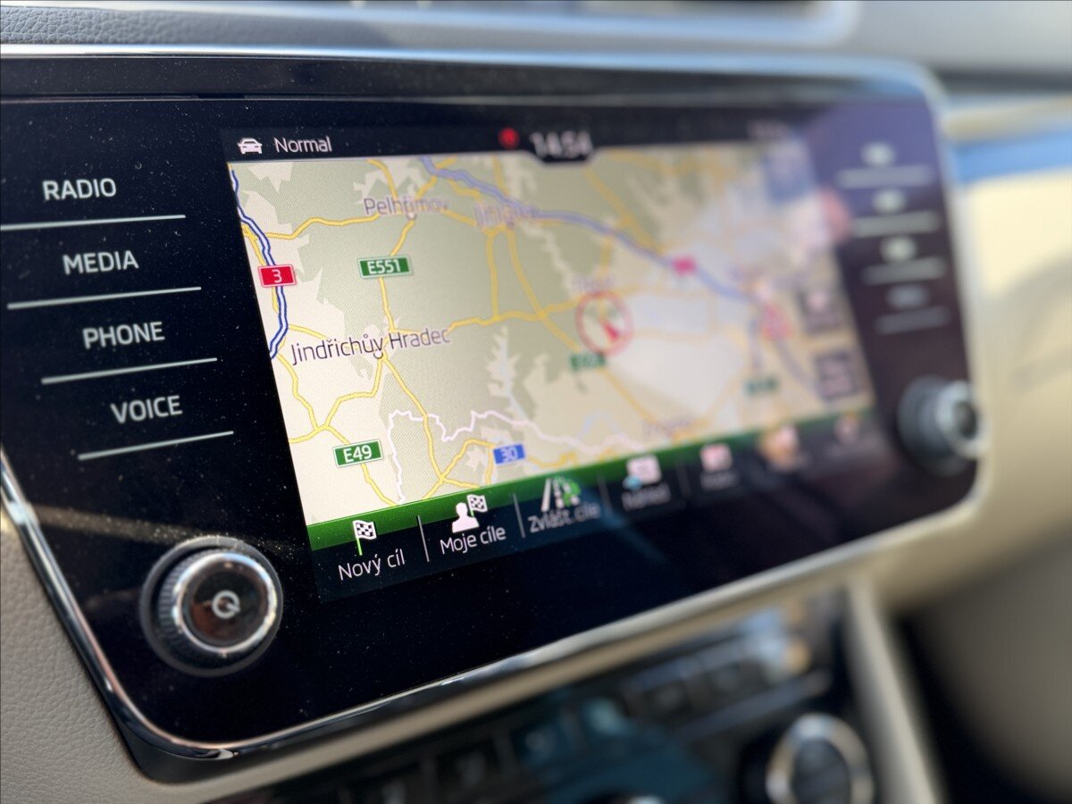 Škoda Superb Kombi 2,0 l 140 kw