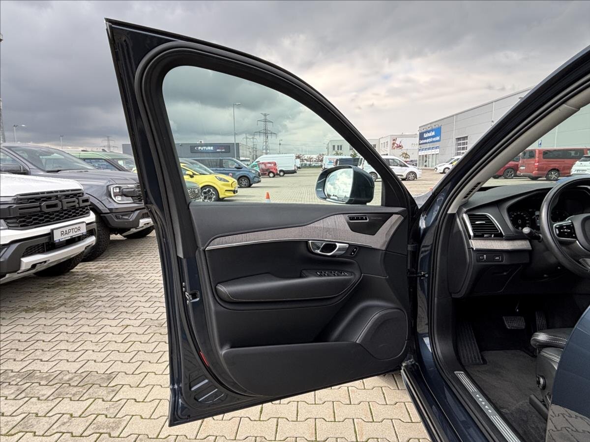 Volvo XC90 SUV 2,0 l 173 kw