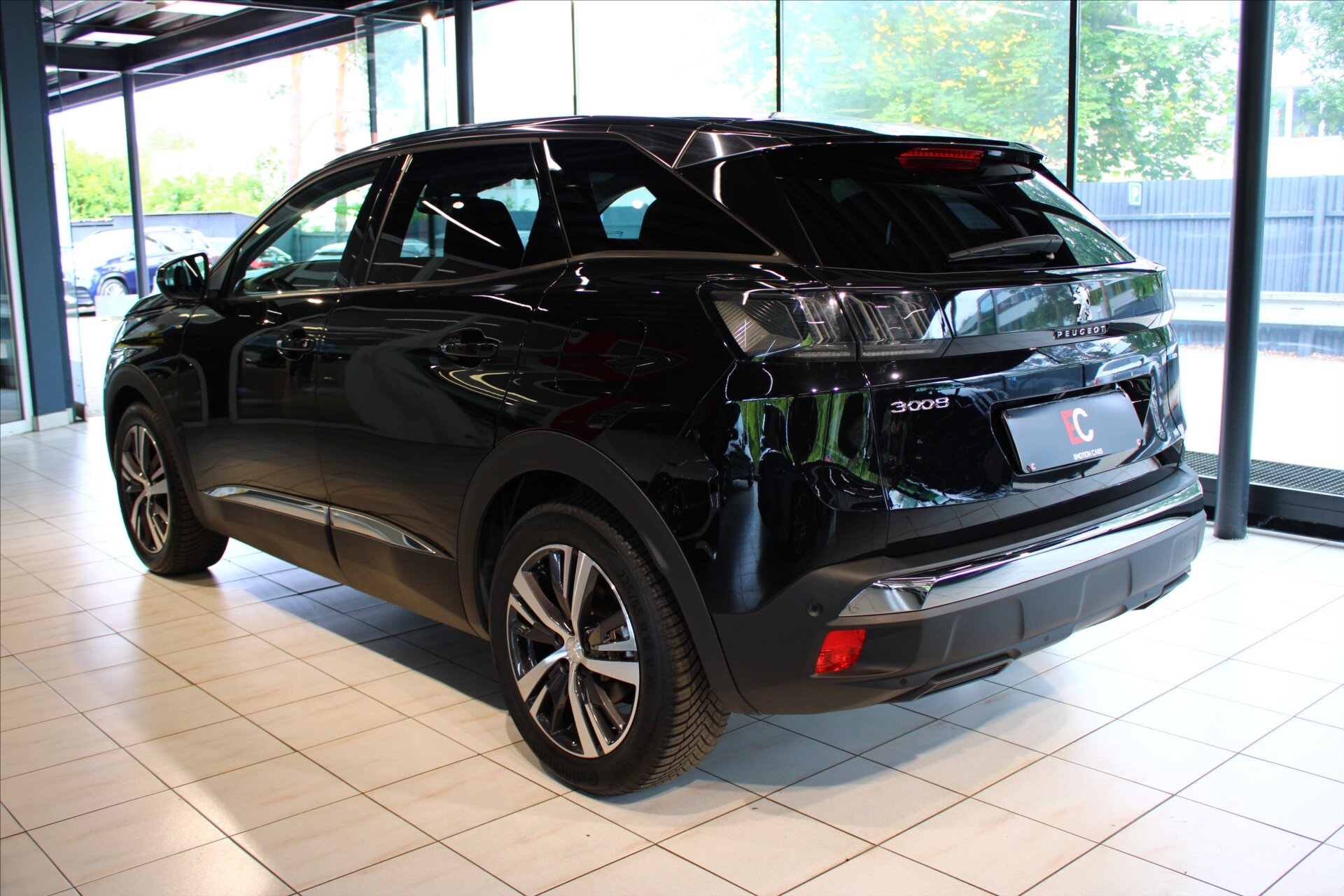 Peugeot 3008 SUV 1,6 l 165 kw