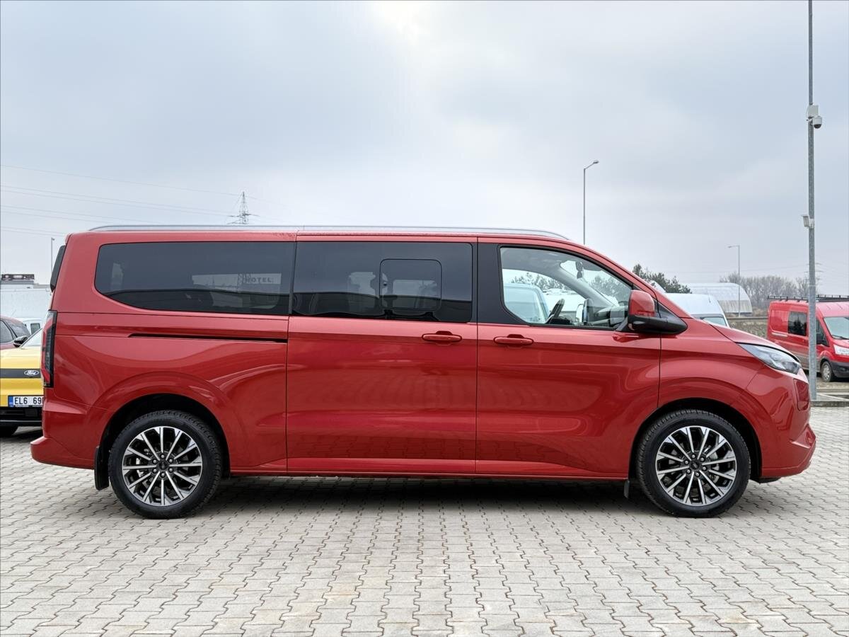 Ford Tourneo Custom Kombi 2,5 l 171 kw