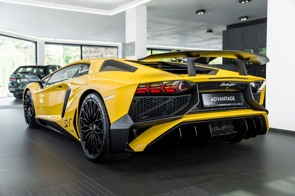 Lamborghini Aventador