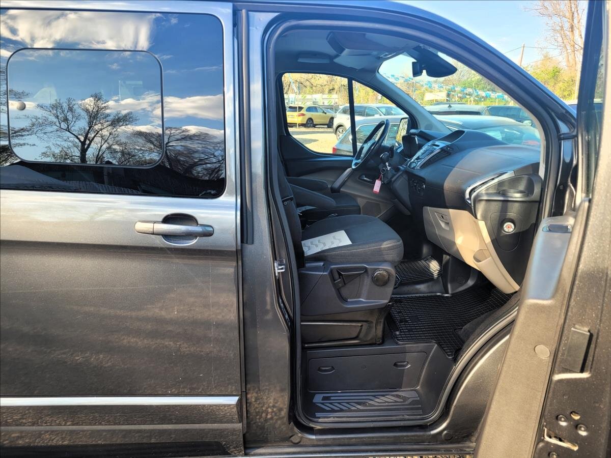 Ford Tourneo Custom MPV 2,0 l 125 kw
