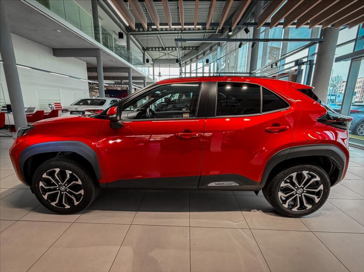 Toyota Yaris Cross SUV 1,5 l 85 kw