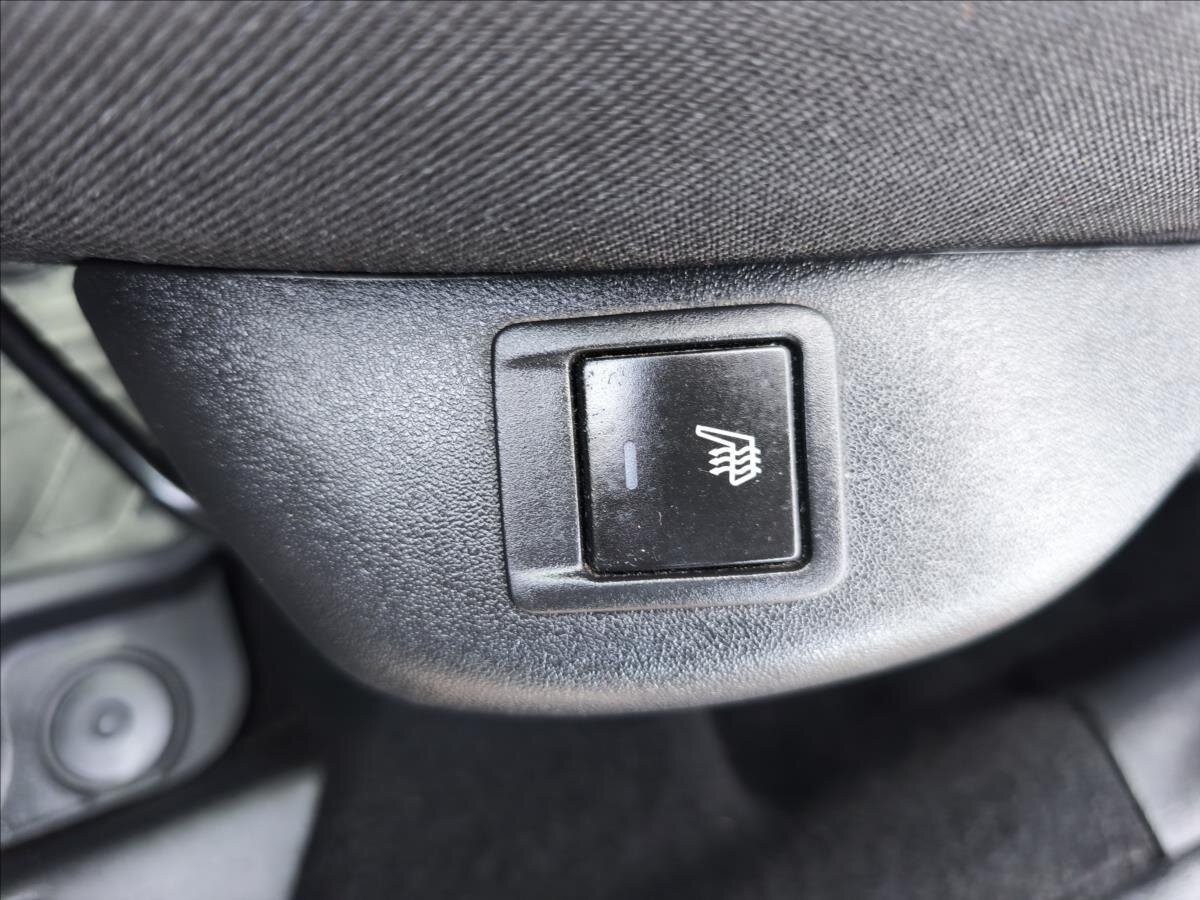 Peugeot 301 Sedan / Limuzína 1,2 l 60 kw