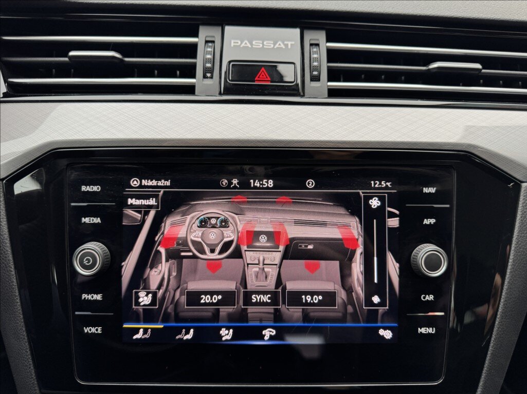 Volkswagen Passat Kombi 1,4 l 0