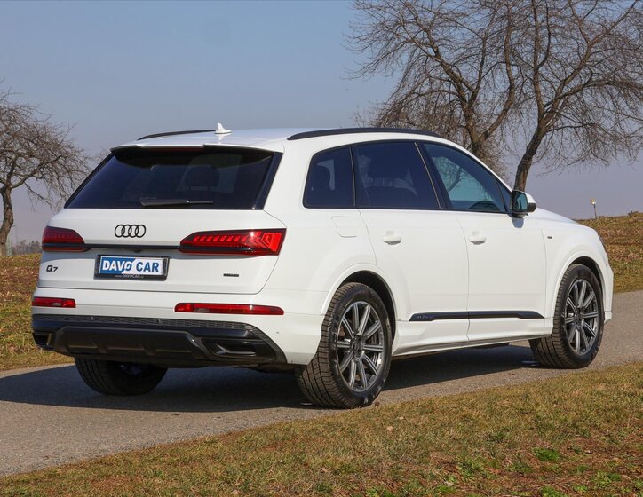 Audi Q7 SUV / Terénní 3,0 l 210 kw