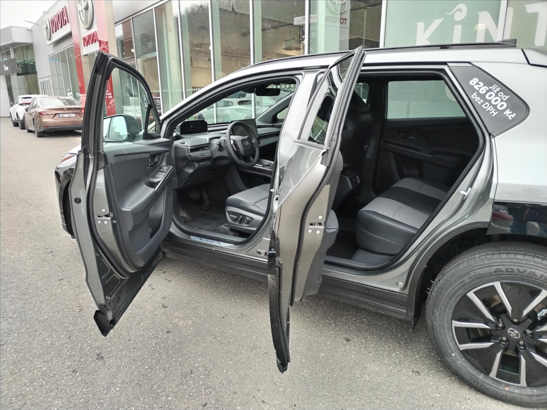 Toyota bZ4X SUV / Terénní 0,0 165 kw