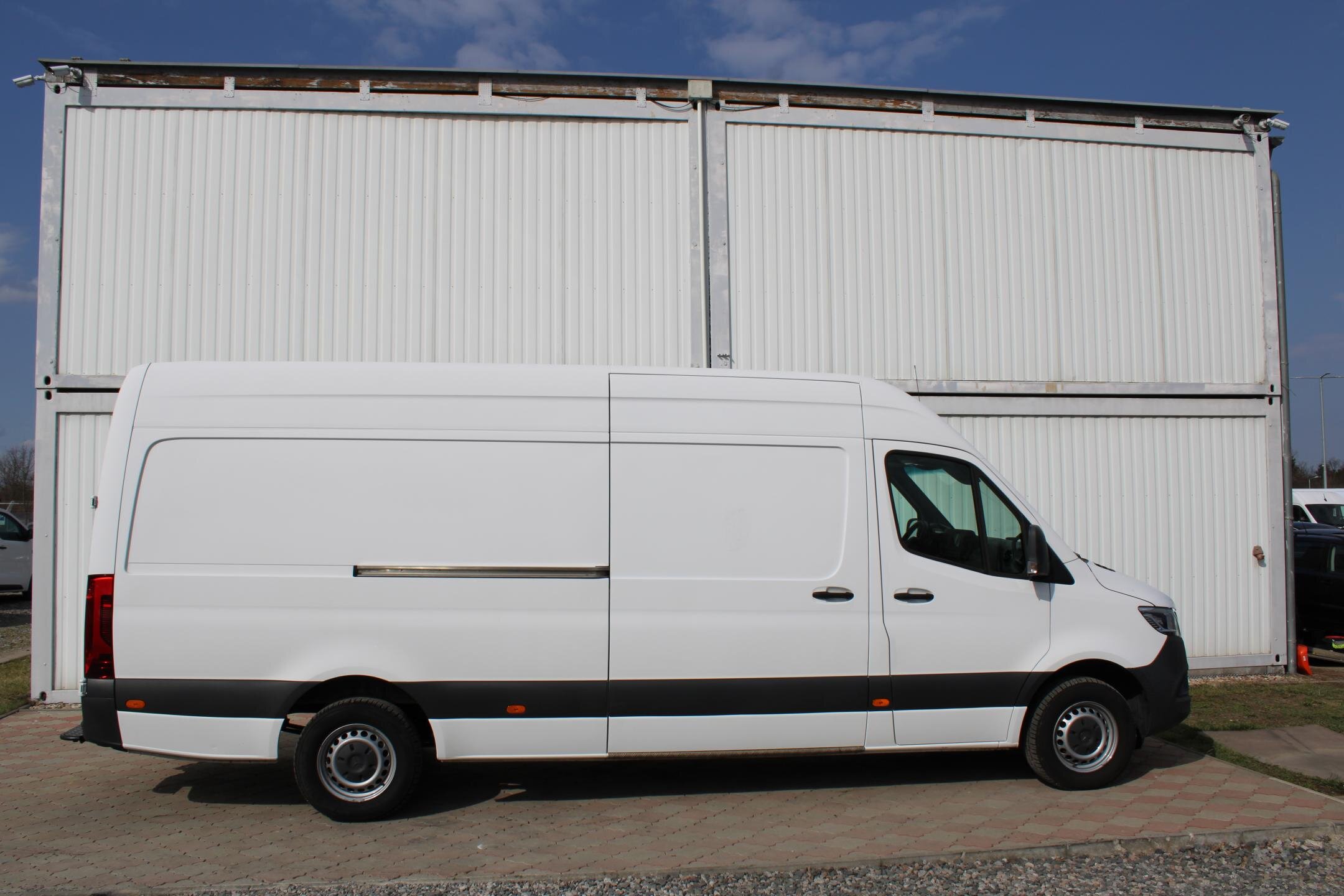 Mercedes-Benz Sprinter Užitková 2,1 l 120 kw