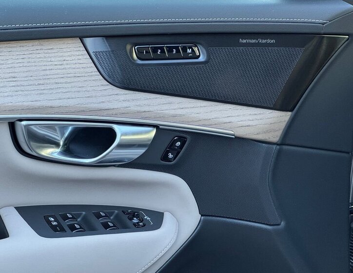 Volvo XC90 SUV / Terénní 2,0 l 335 kw