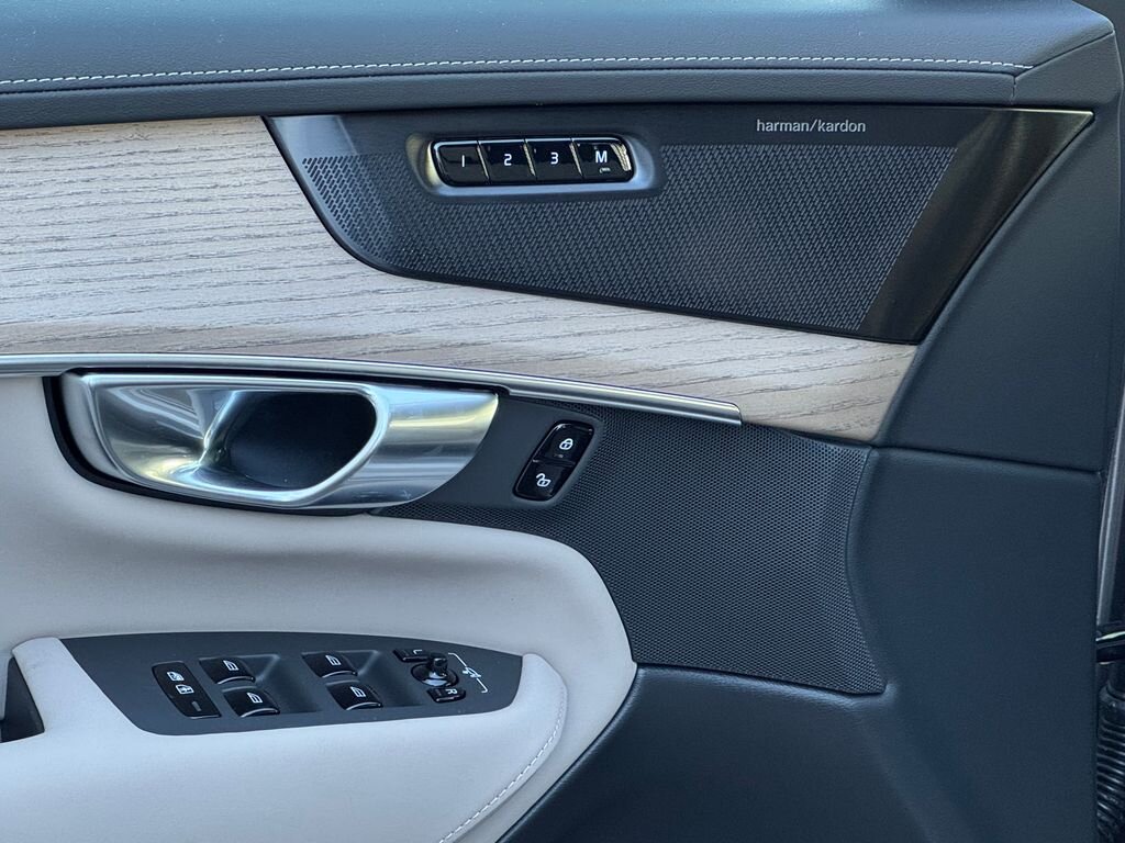 Volvo XC90 SUV / Terénní 2,0 l 335 kw