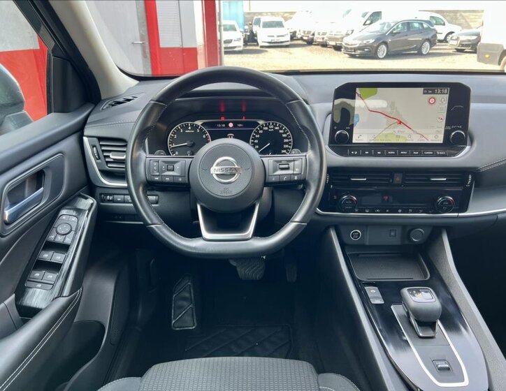 Nissan Qashqai SUV / Terénní 1,3 l 116 kw