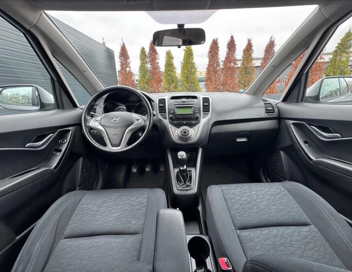 Hyundai ix20 MPV 1,4 l 66 kw