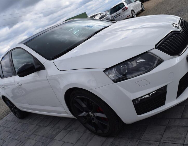 Škoda Octavia Sedan / Limuzína 2,0 l 135 kw