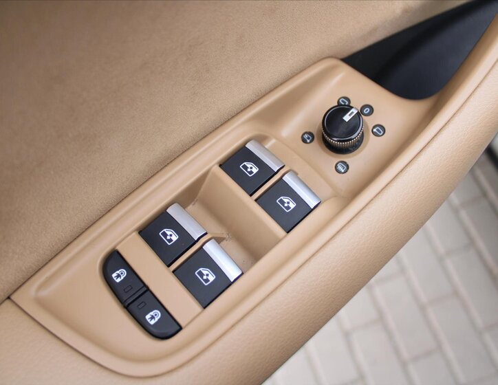 Audi Q8 SUV / Terénní 3,0 l 250 kw